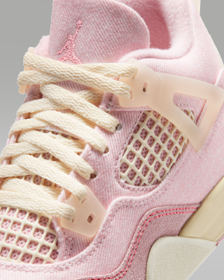 NIKE公式】ジョーダン 4 レトロ “Pearl Pink and Iced Carmine” リトル